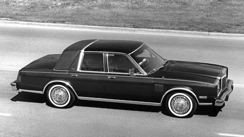 Chrysler Fifth Avenue (1G)