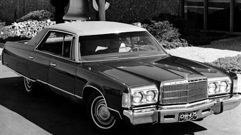 Chrysler New Yorker (9G)