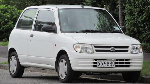 Daihatsu Mira (L700)