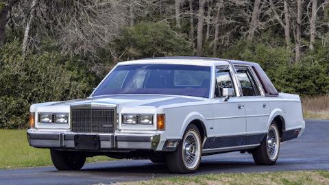 Lincoln Town Car I
