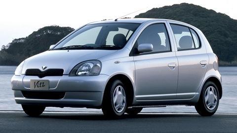 Toyota Vitz (10)