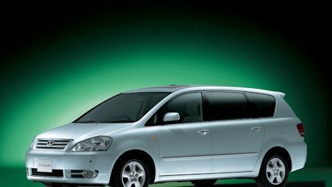 Toyota Ipsum (21)