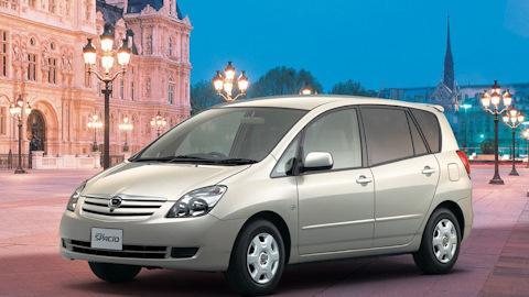 Toyota Corolla Spacio (E121)