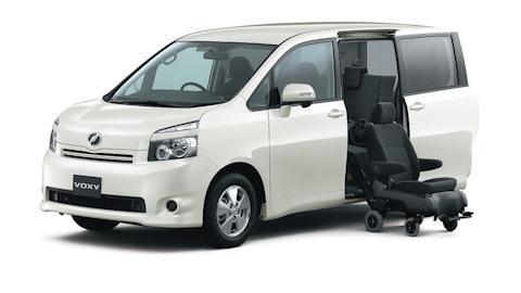 Toyota Voxy (2G)