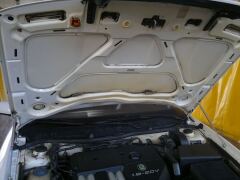 Газовый упор капота Milotec + чистка изоляции капота image #4