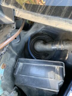 Потёк люк. Устраняем