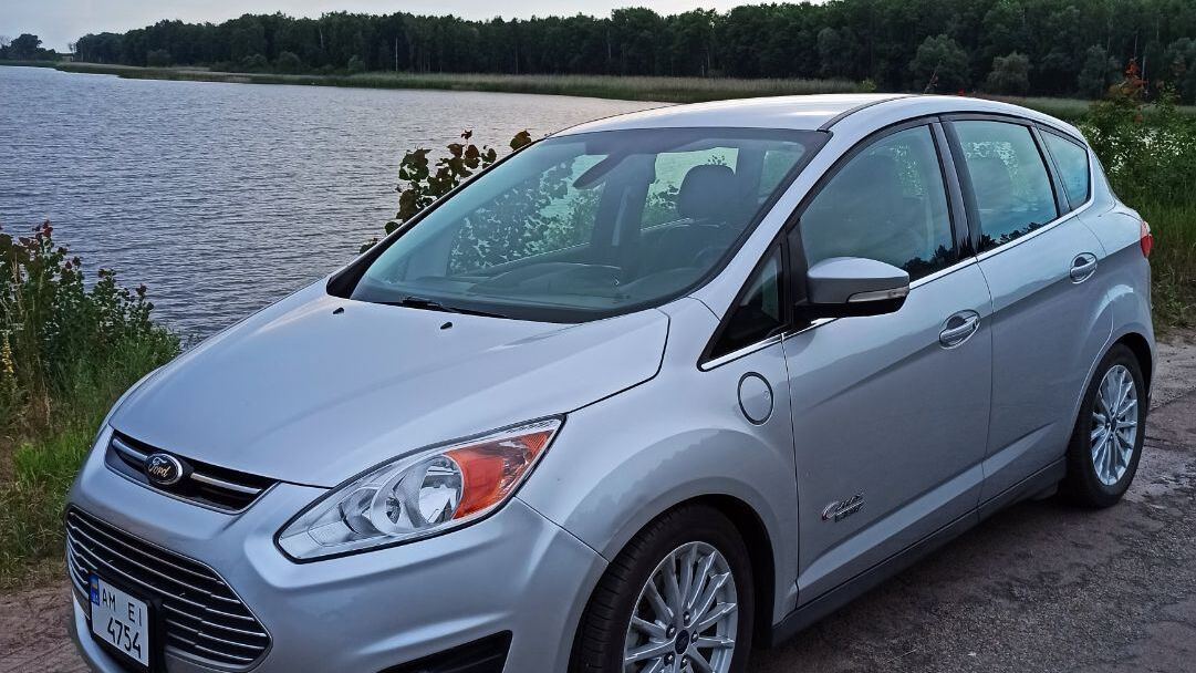 Ford C-Max Energi image #1