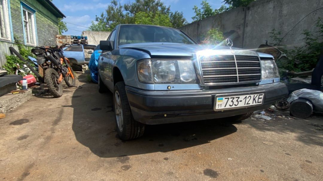 Mercedes-Benz E-class (W124) image #4