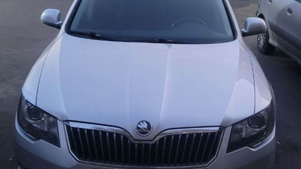 Skoda Superb Combi (Mk2) image #1