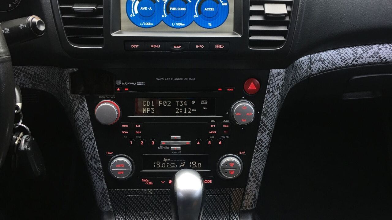 Subaru Legacy Белая ЛИСИЧКА image #4