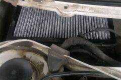 Крепление салонного фильтра