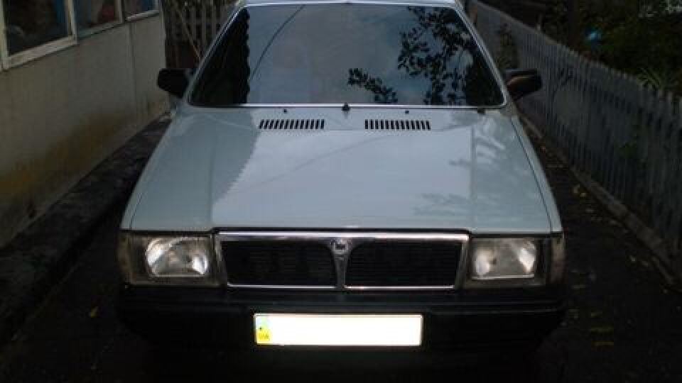 Lancia Prisma image #9