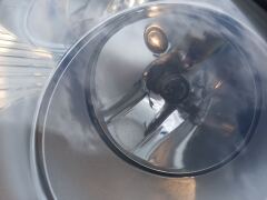 Замена лампочек, или как я обнаружил у себя адаптивную фару. image #2