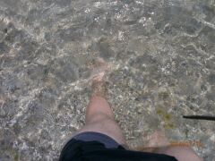 Стоишь на берегу и чувствуешь соленый запах ветра, что веет с моря. И веришь, что свободен ты, и жизнь лишь началась. image #3