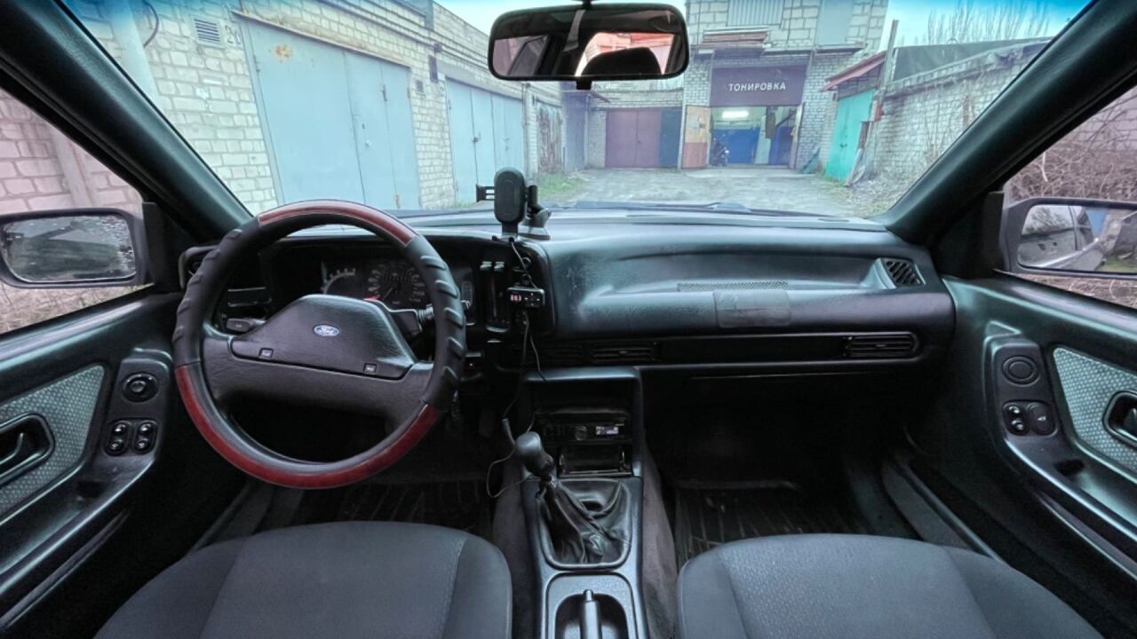 Ford Scorpio I image #4