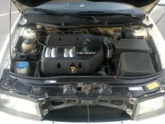 Уплотнитель капота